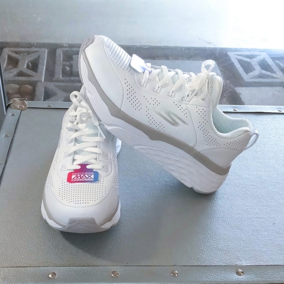 skechers air cooled goga mat price